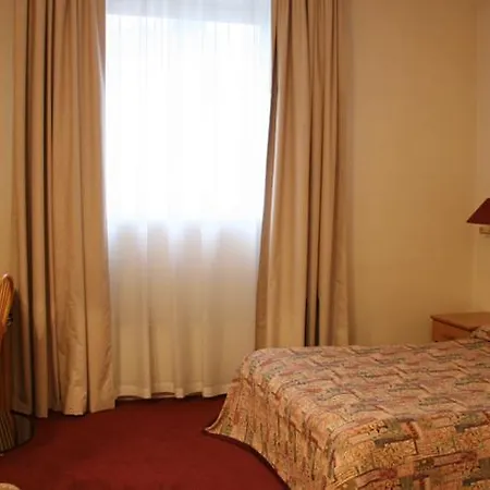 Hotel Sarunas 3*