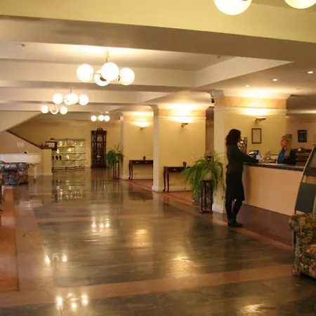 Sarunas Hotel